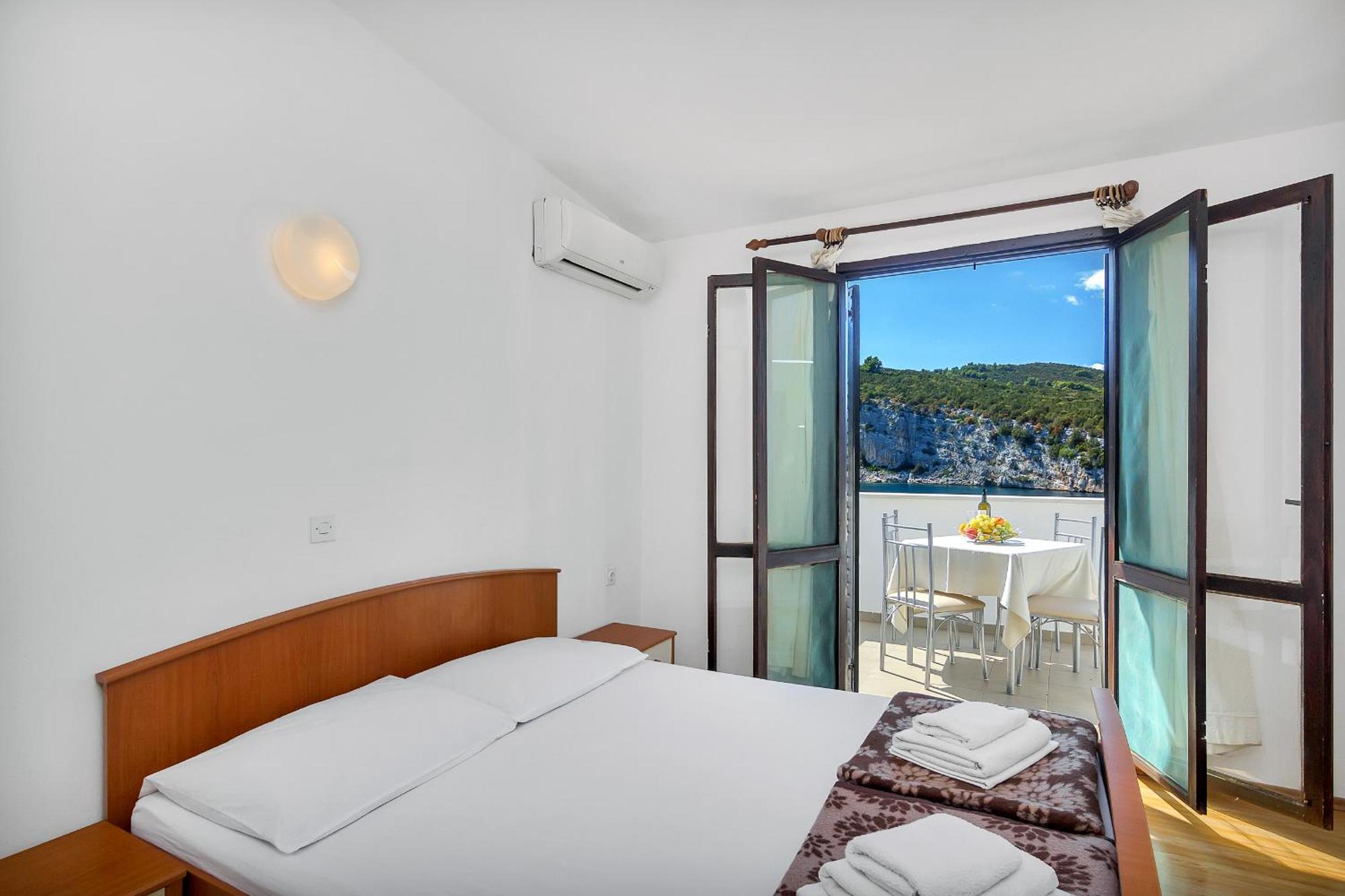 Apartmani Cico Gdinj Exterior foto