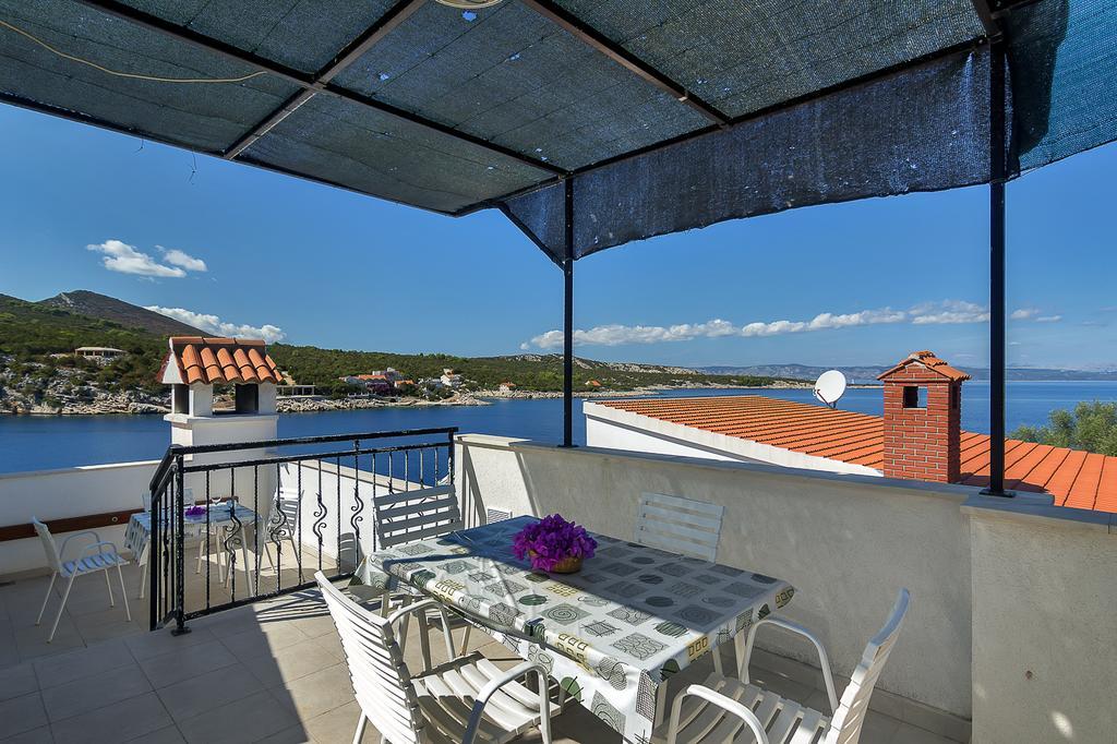 Apartmani Cico Gdinj Exterior foto